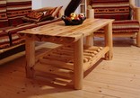 stolek z půlkulatin borového dřeva 